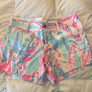 Lilly Pulitzer Callahan shorts “out to sea” size 8
